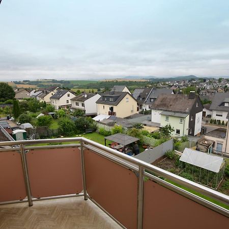Haus Helene Apartamento Ochtendung Exterior foto