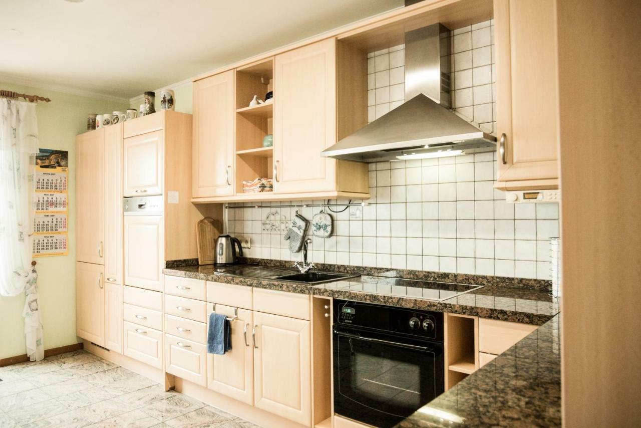 Haus Helene Apartamento Ochtendung Exterior foto