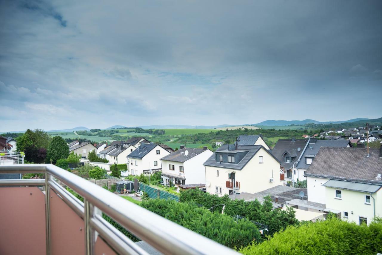 Haus Helene Apartamento Ochtendung Exterior foto