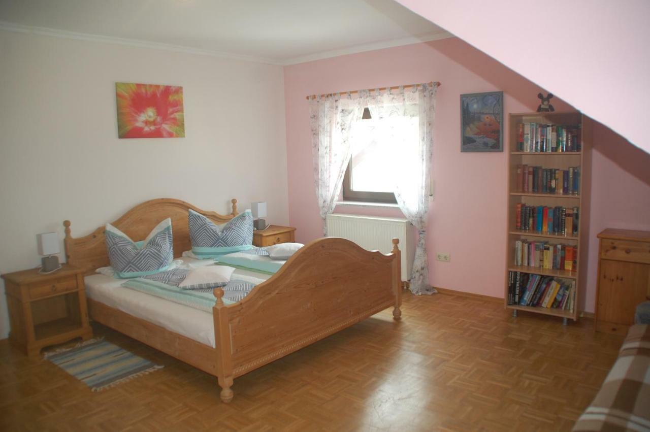 Haus Helene Apartamento Ochtendung Exterior foto